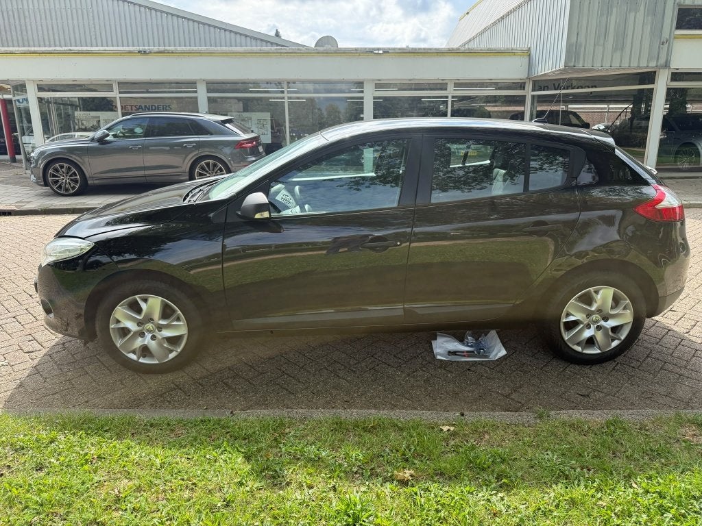 Foto 5 van Renault Mégane 1.6 Authentique (bj 2011)
