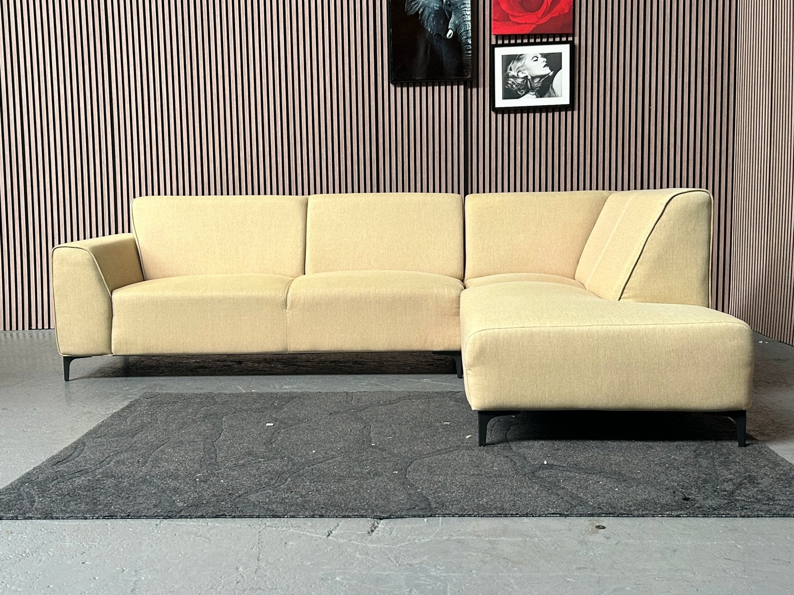 GRATIS LEVERING Hoekbank Beige 275X205 GEREINIGD, Huis en Inrichting, 250 tot 300 cm, Hoekbank, Ophalen of Verzenden, Zo goed als nieuw