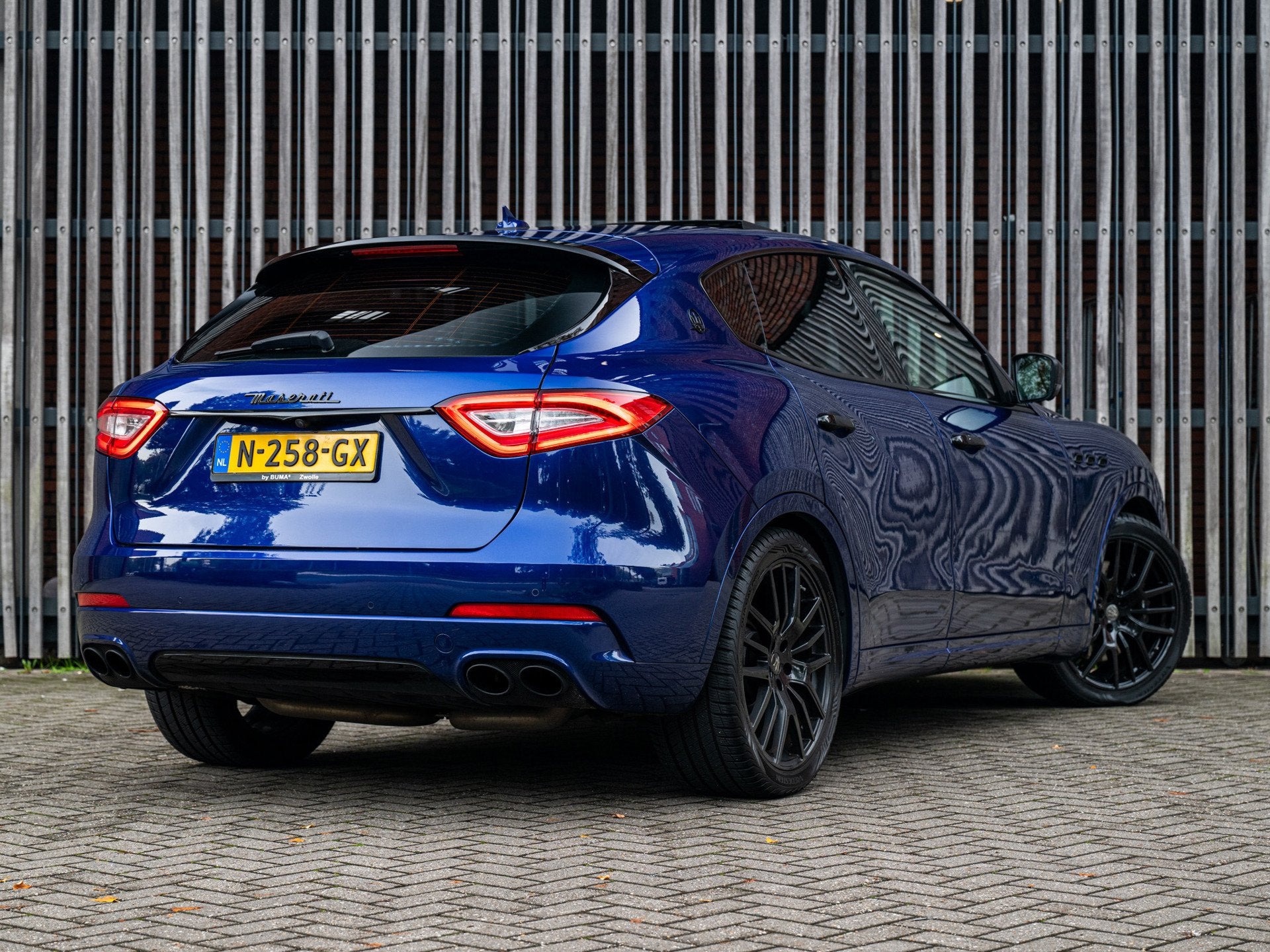 Maserati Levante 3.0 V6 S AWD 430pk |Panoramadak|Luchtvering, Auto's, 430 pk, Gebruikt, Euro 6, 2084 kg