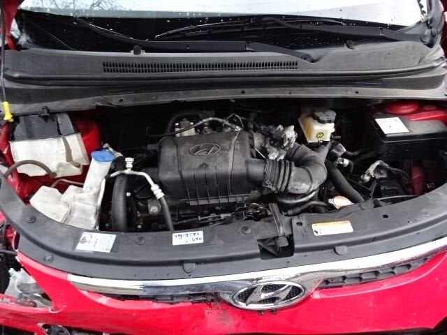 Foto 8 van Hyundai I 10 bj 2010 136000 km voor demontage.