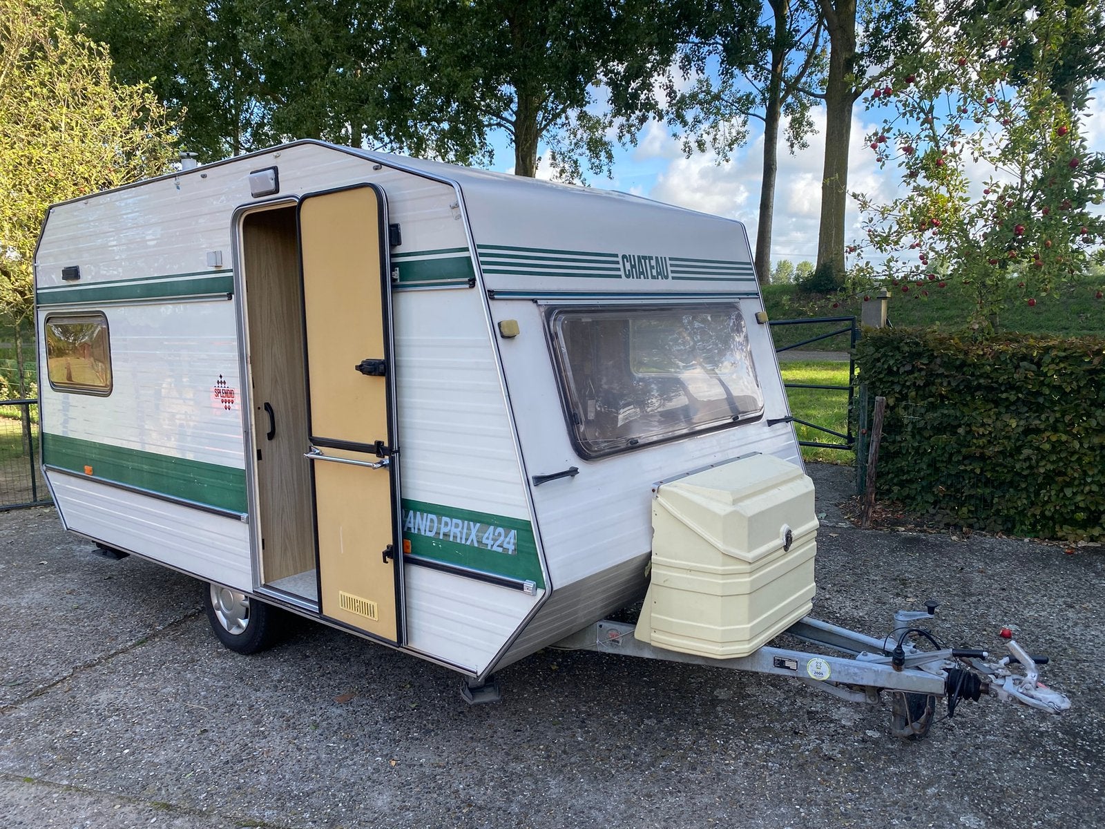 Chateau 424, Chateau, Rondzit, Particulier, Tot en met 4