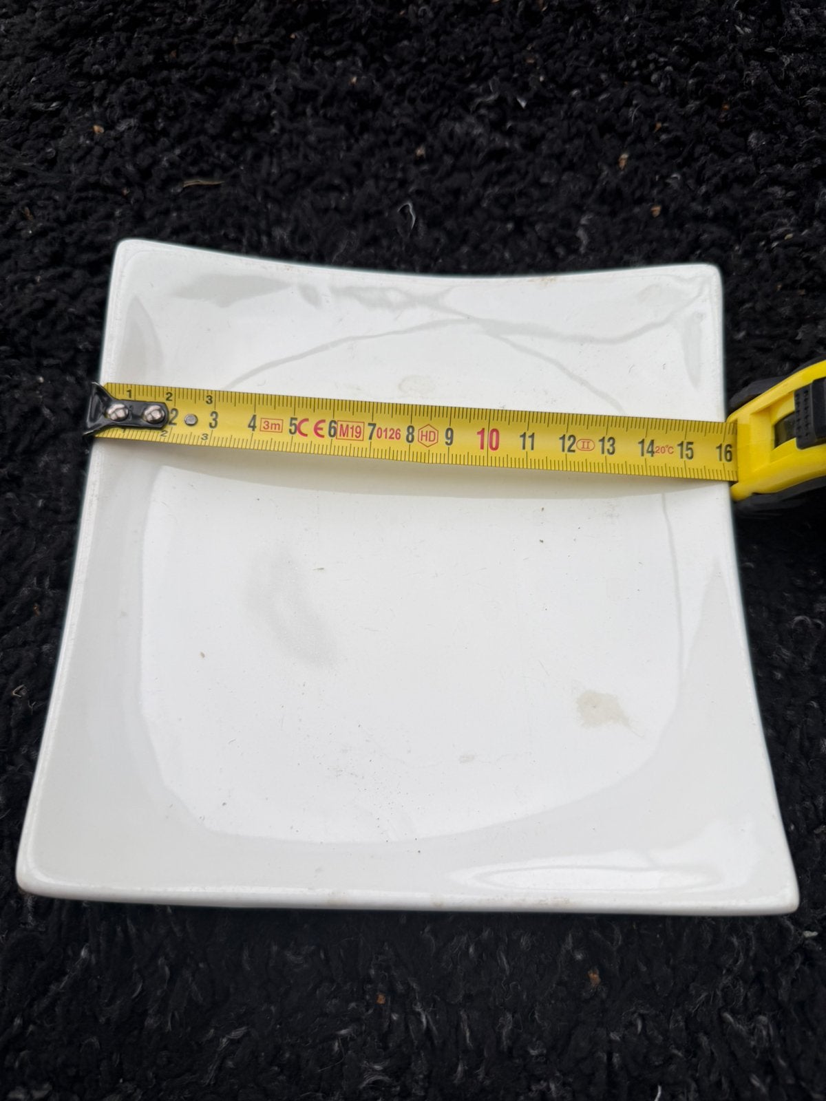 Vierkante witte bordjes 16 cm – 60 stuks beschikbaar!, Huis en Inrichting, Keuken | Servies, Ophalen of Verzenden, Zo goed als nieuw
