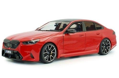 BMW M5 (G90) sedan '25, rood / 1:18 / Solido, Hobby en Vrije tijd, Modelauto's | 1:18, Solido, Solido, Rue de L' Ecusson 2, 56120 Josselin France