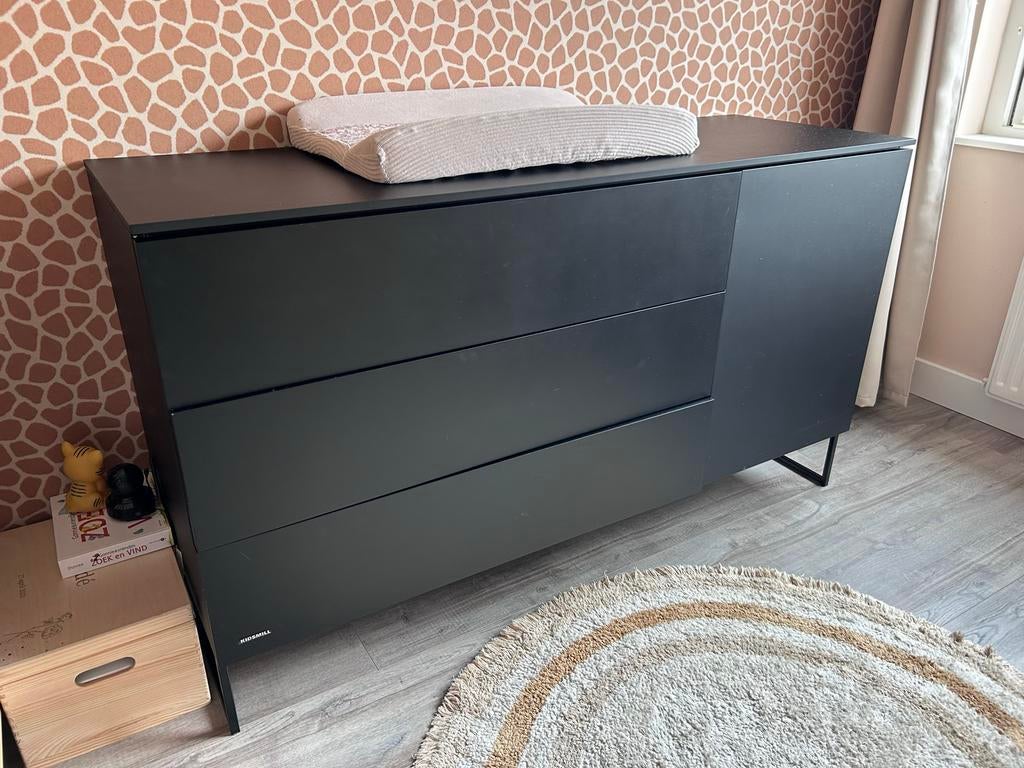 Zwarte Commode/Kast met Lades en Deur, Kinderen en Baby's, Kinderkamer | Commodes en Kasten, 50 tot 70 cm, Ophalen of Verzenden
