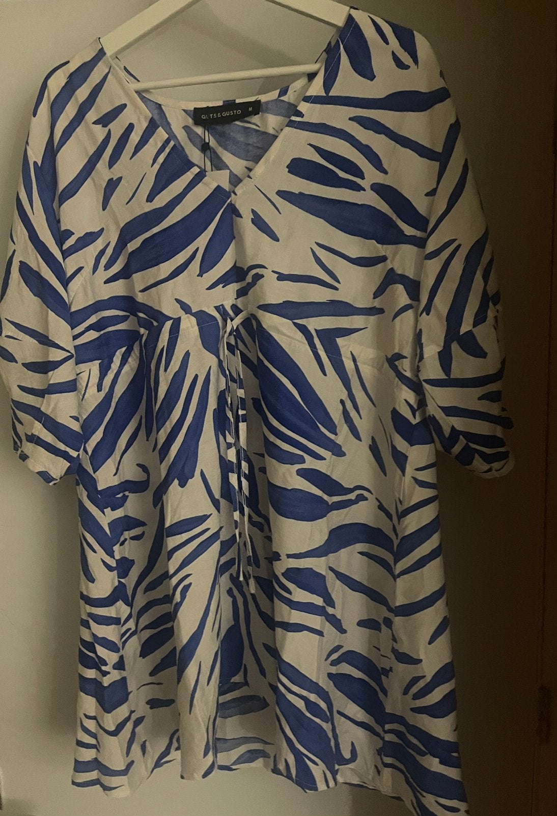 Guts & Gusto jurk  V-hals, Kleding | Dames, Jurken, Maat 38/40 (M), Blauw, Nieuw, Ophalen of Verzenden