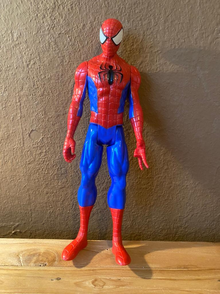 Spiderman 28 cm, Kinderen en Baby's, Speelgoed | Actiefiguren, Ophalen of Verzenden, Gebruikt