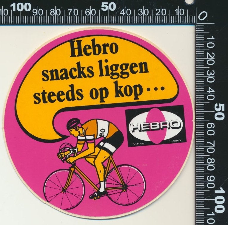 Sticker: Hebro Snacks - Liggen steeds op kop, Ophalen of Verzenden, Zo goed als nieuw, Bedrijf of Vereniging