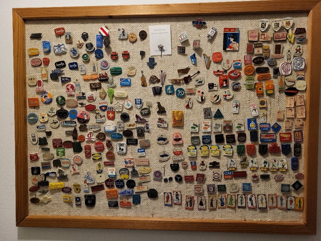 Speldjes en pins; Vintage, Verzamelen, Speldjes, Pins en Buttons, Ophalen, Gebruikt, Overige onderwerpen, Speldje of Pin