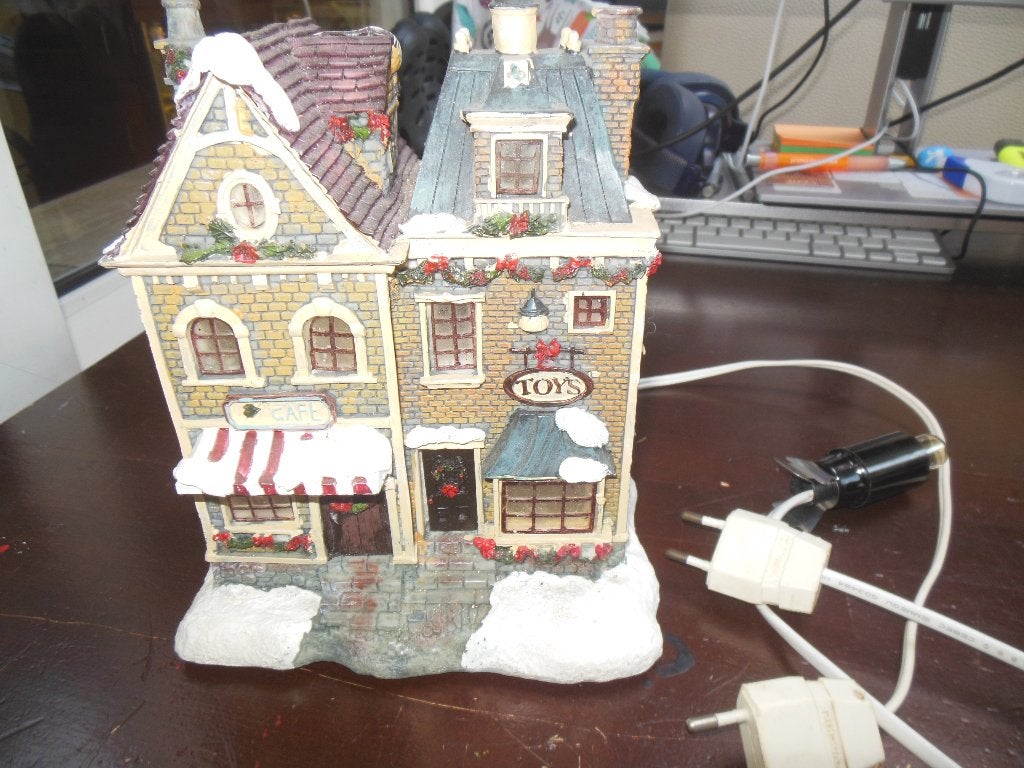 kersthuisje decoratie tafereel 230 volts lampje, Diversen, Kerst, Ophalen of Verzenden, Gebruikt