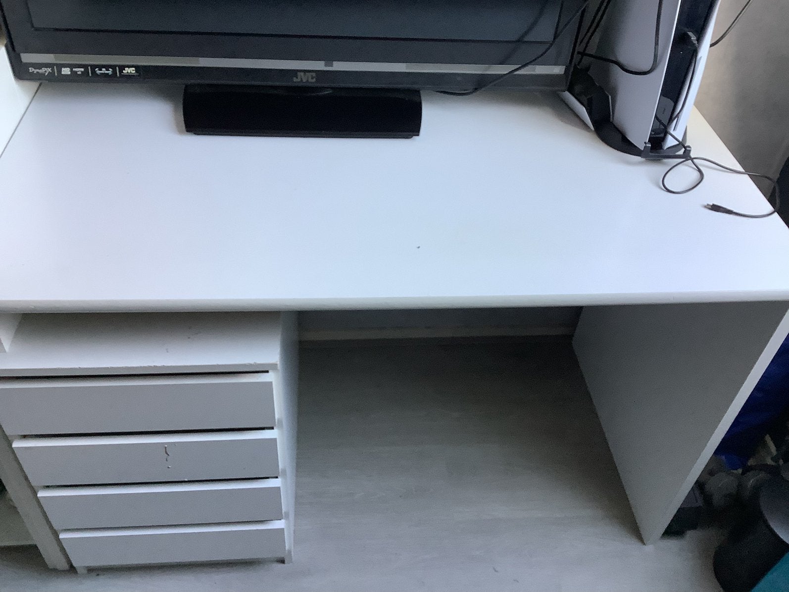 Bureau, Gebruikt, Met lades, Spaanplaat of MDF, Overige merken