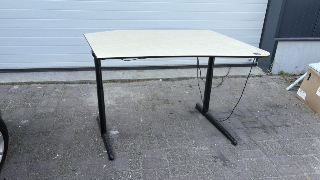 ahrend bureau, Ophalen, Gebruikt, Kabelgoot, Hout