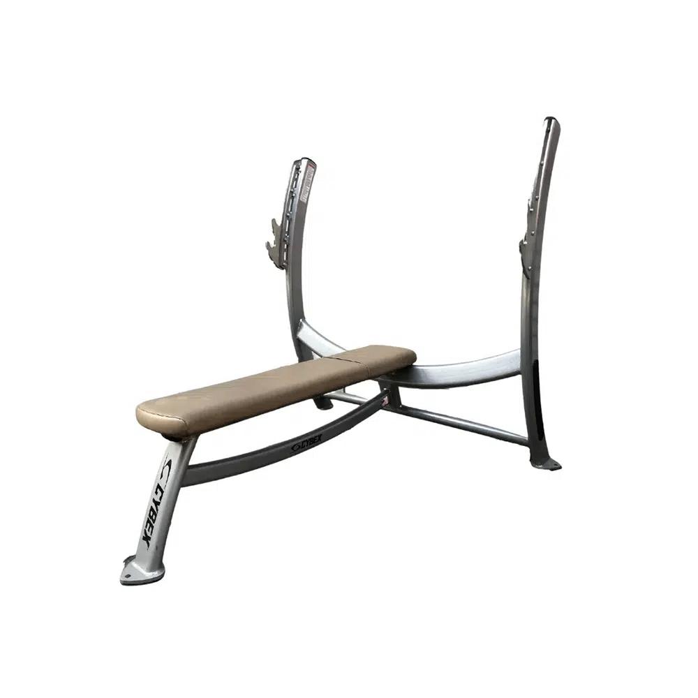 Cybex – Flat Bench Press