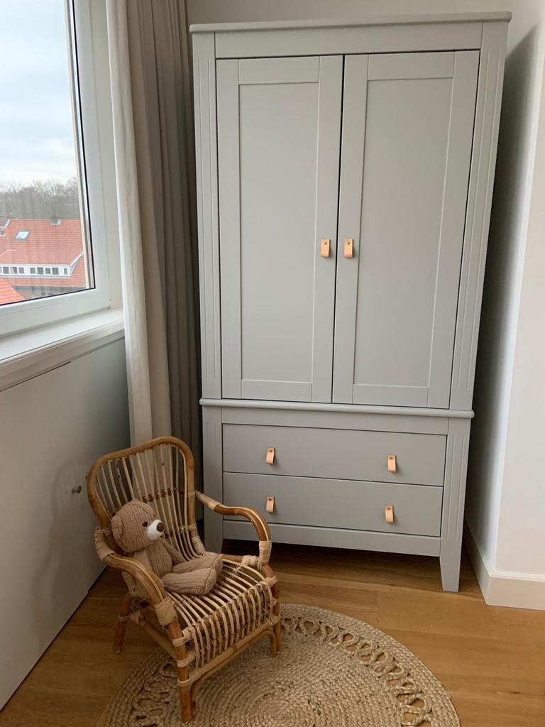 Leuke vintage kinderkleding kast van Uniques Toulouse, 50 tot 70 cm, 105 cm of meer, Ophalen of Verzenden, 100 cm of meer