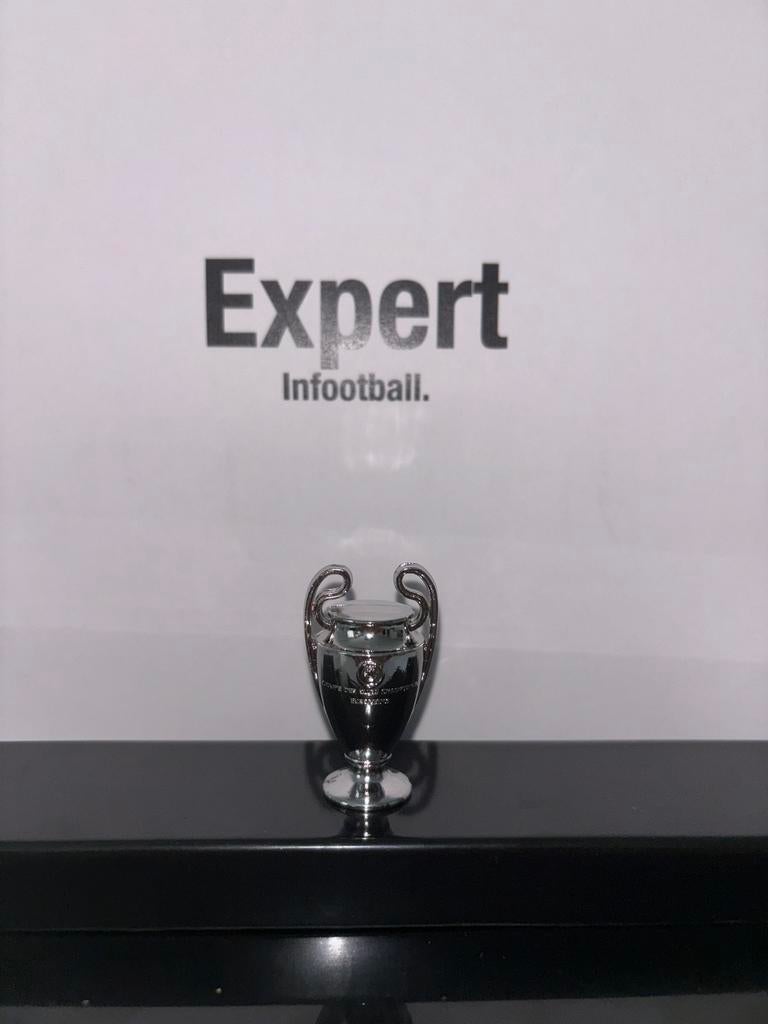 Uefa champions league mini beker, Verzamelen, Ophalen of Verzenden, Nieuw, Buitenlandse clubs, Beeldje of Poppetje