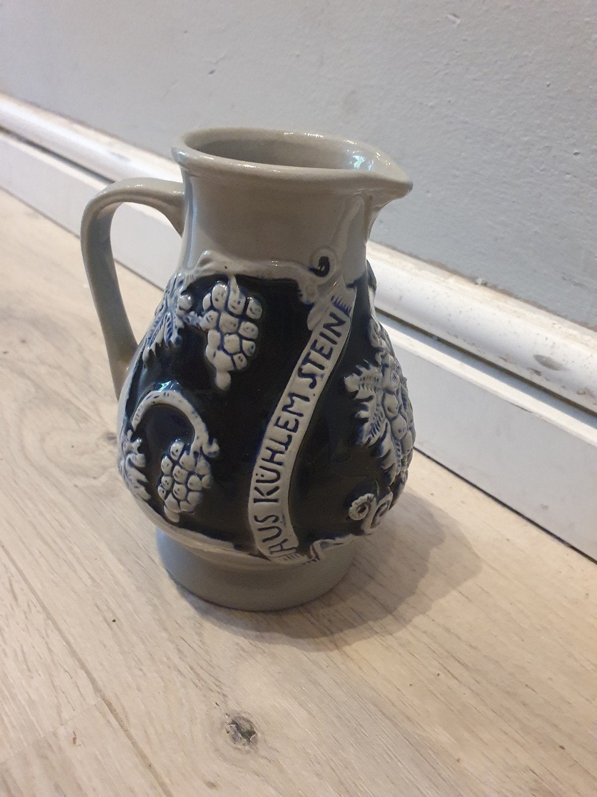 2x Vintage Wijnkruik West Germany - Keramiek met Druiven, Antiek en Kunst, Ophalen of Verzenden