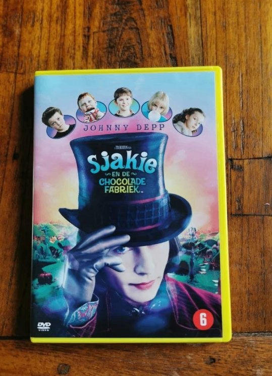 DVD: Sjakie en de Chocoladefabriek. Boek van Roald Dahl., Avontuur, Ophalen of Verzenden, Zo goed als nieuw, Vanaf 6 jaar