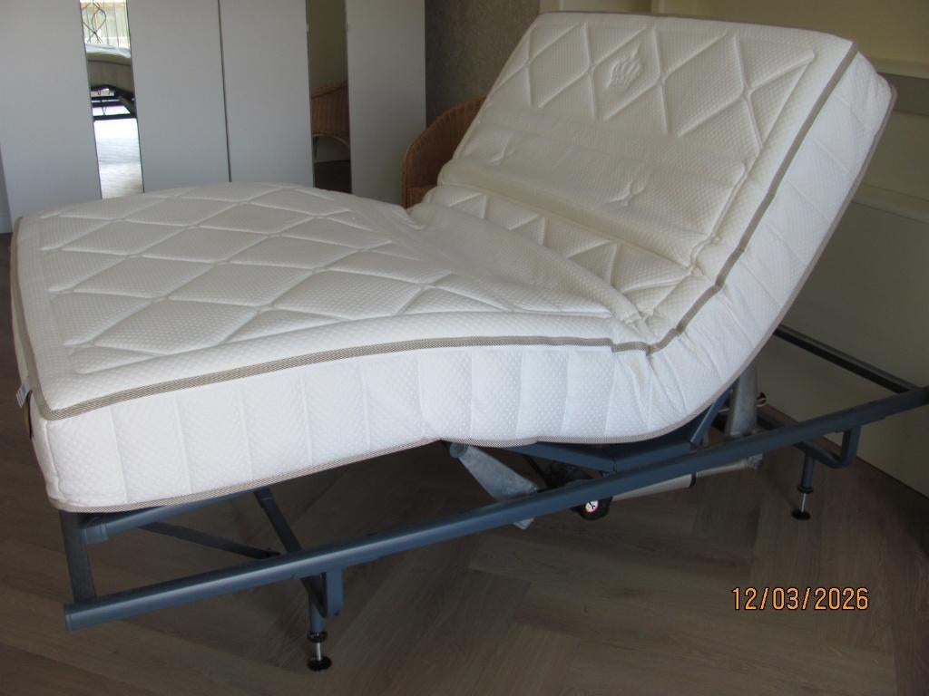 AUPING K2 77 elektrisch BED + matras TWIJFELAAR 120 x 200 cm, Ophalen, Auping, modern, strak, geen ombouw, Twijfelaar, 120 cm