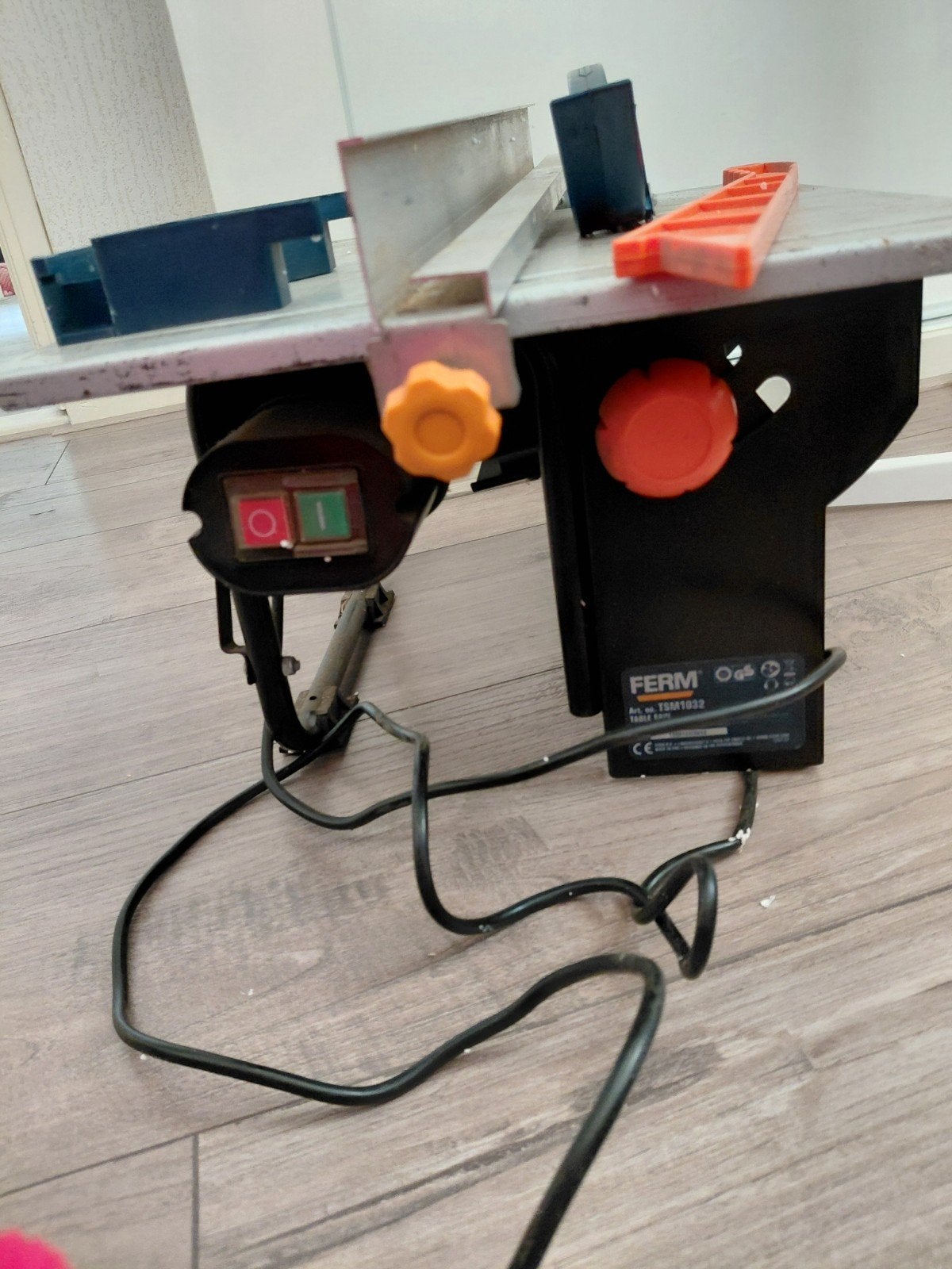Ferm zaagtafel met toebehoren, Doe-het-zelf en Verbouw, Gereedschap | Zaagmachines, Ophalen of Verzenden, Gebruikt, Cirkelzaag