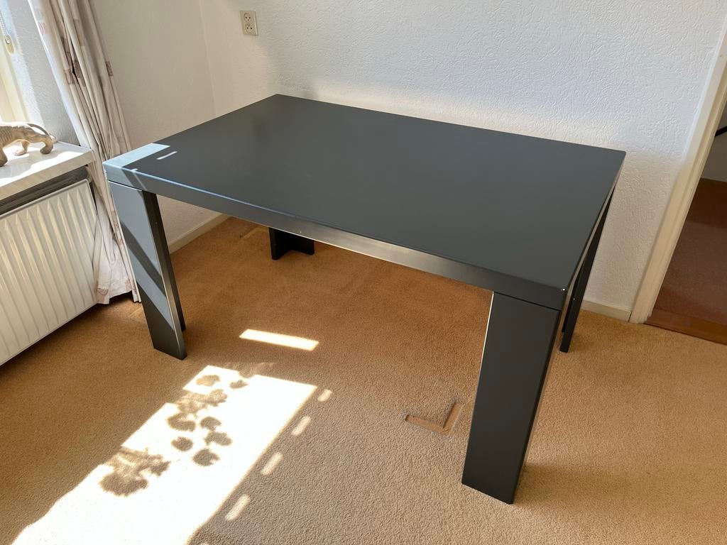 Grijze eettafel 90x140 cm met lichte gebruikssporen, Ophalen, Gebruikt, 100 tot 150 cm, 50 tot 100 cm