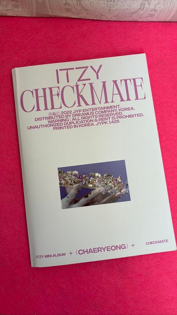 Itzy CD checkmate minialbum Chaeryeong kpop collectables, Ophalen of Verzenden, 2020 tot heden, Zo goed als nieuw