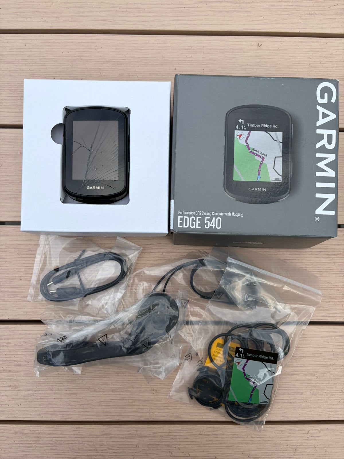 Garmin Edge 540 met gescheurd scherm, Fietsen en Brommers, Fietsaccessoires | Fietscomputers, Ophalen of Verzenden, Zo goed als nieuw