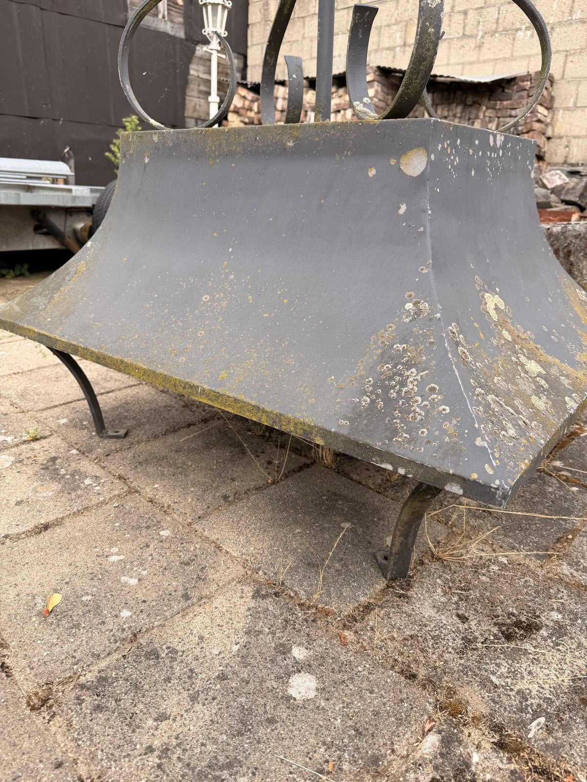 Schouw schoorsteen afdak, Ophalen