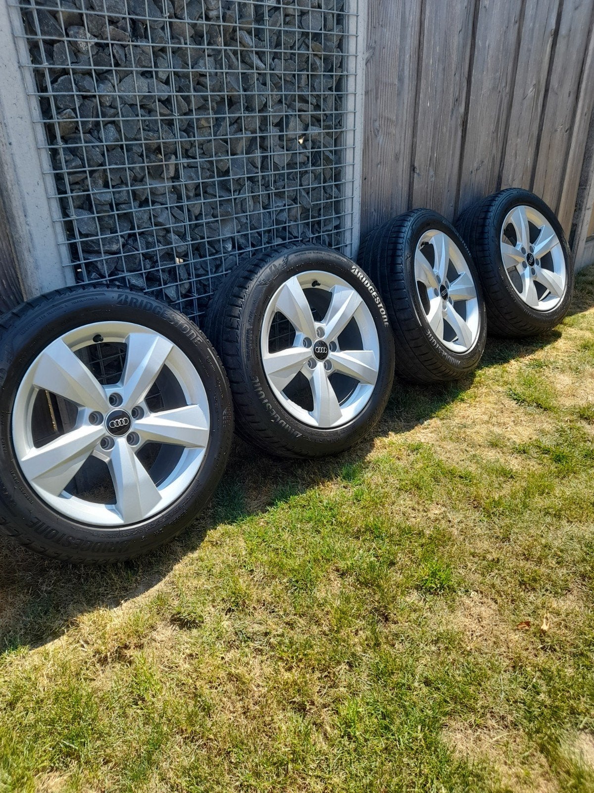 Audi A1: Originele lichtmetalen velgen met zomerban 16 "., Auto-onderdelen, Ophalen, Gebruikt, Audi
