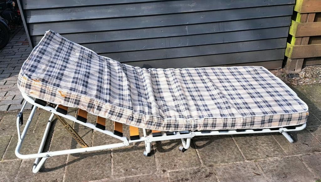 Wit ijzeren opklapbed 190x80 cm met matras, Makkelijk, Verstelbaar, Eenpersoons, Wit
