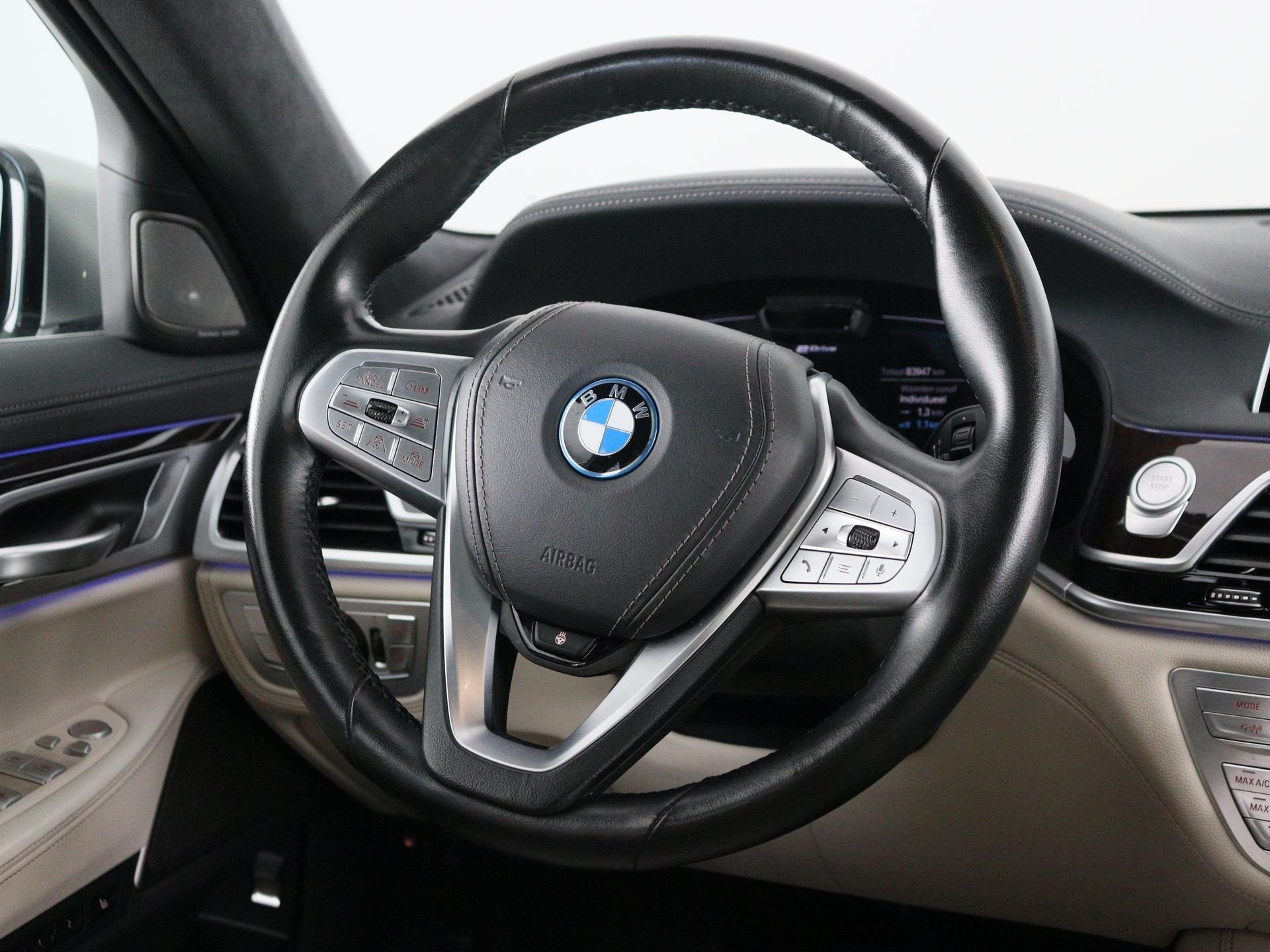 BMW 7 Serie 745e High Executive SoH 95% (bj 2022, automaat), Auto's, Achterwielaandrijving, Gebruikt, Euro 6, 394 pk