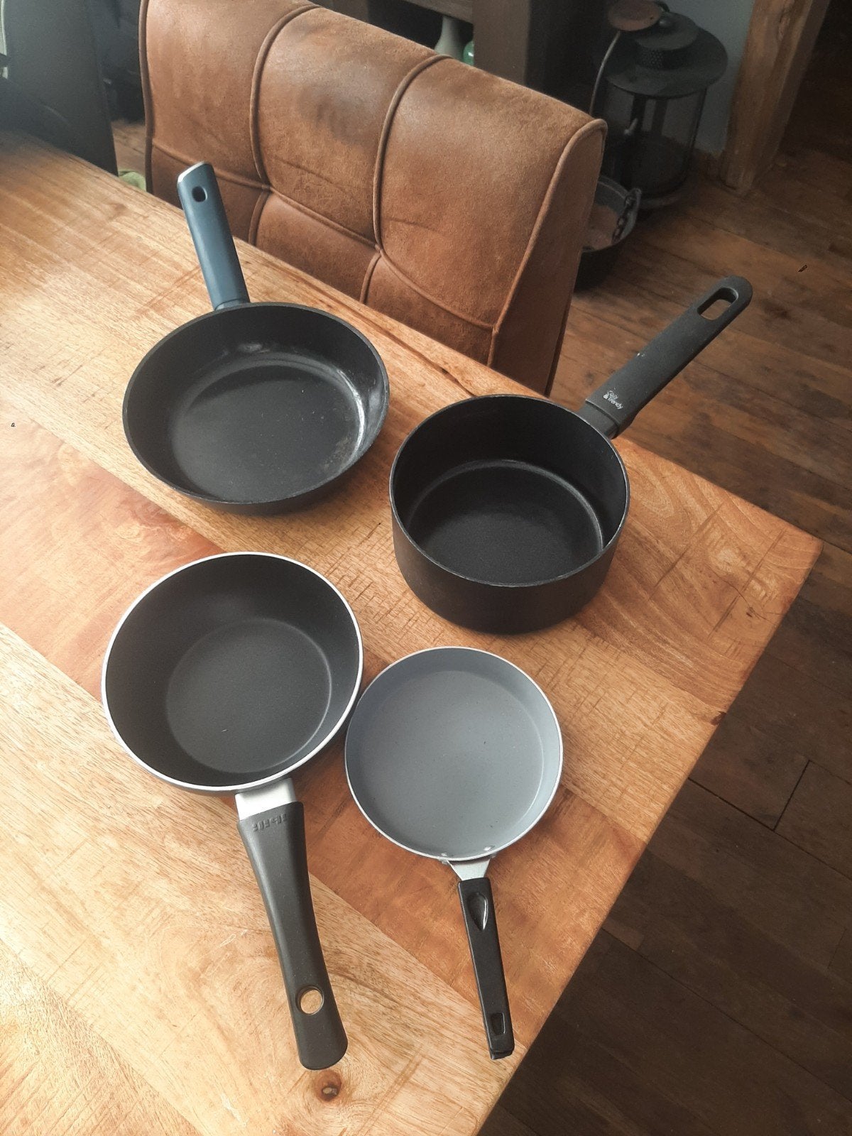 Pannenset - Handig voor thuis en op de camping, Overige materialen, Gebruikt, Antiaanbaklaag, Pannenset