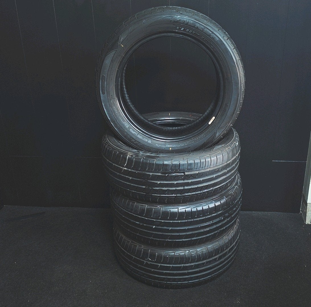 215 55 R17 17 Falken zomerbanden, Auto-onderdelen, Banden en Velgen, 215 mm, 17 inch, Ophalen of Verzenden, Zomerbanden