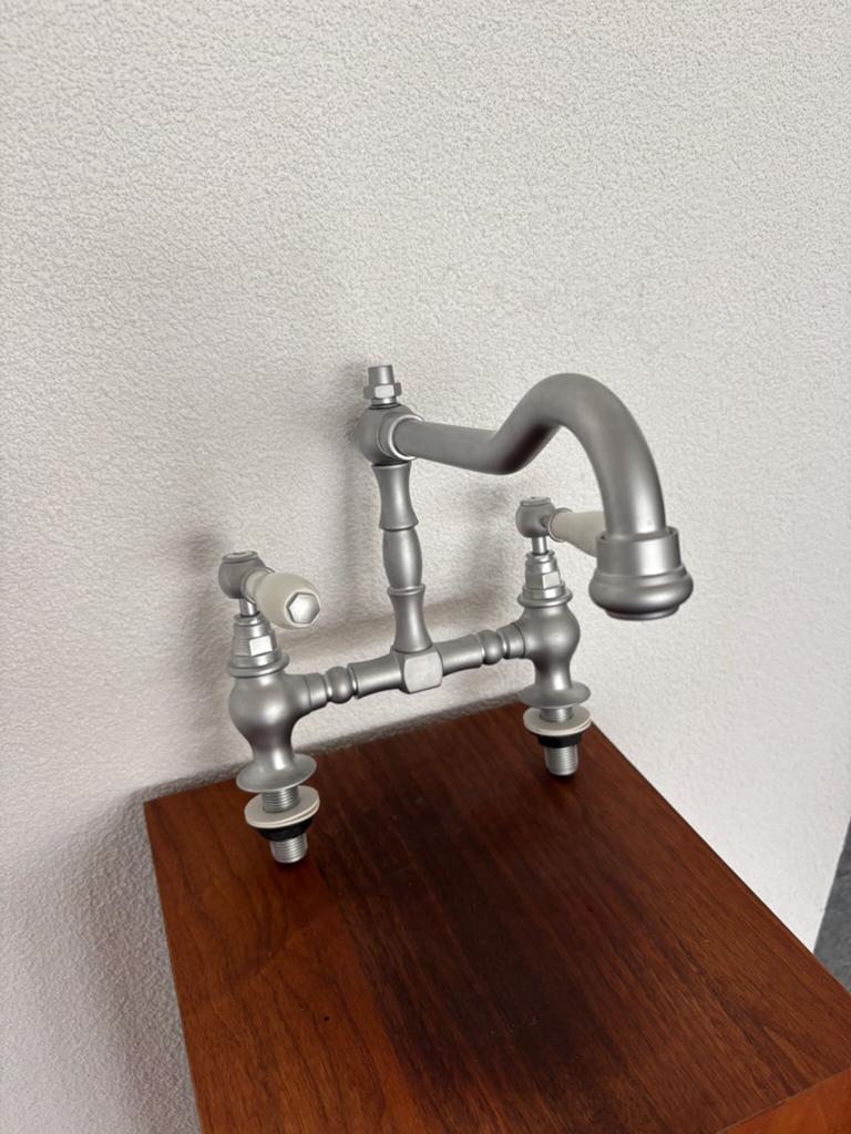 Vintage/nostalgische 2 gats keukenkraan mat zilver, Ophalen of Verzenden, Nieuw, Kraan