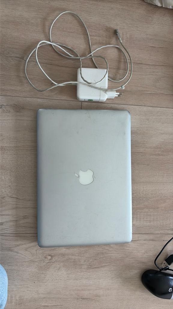 Oldschool vintage apple macbook pro laptop, MacBook Pro, Gebruikt, Ophalen of Verzenden, 16 inch