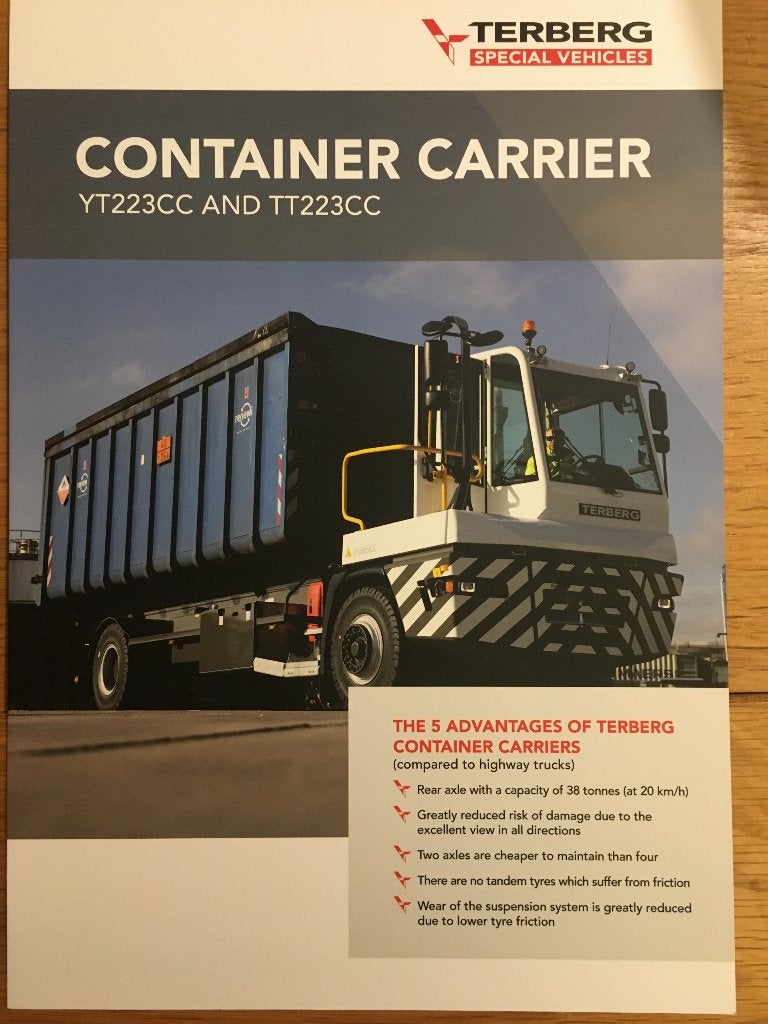 11x Terberg RT + RR + YT + TT Trekker brochures folders 2025, Ophalen of Verzenden, Zo goed als nieuw, Volvo