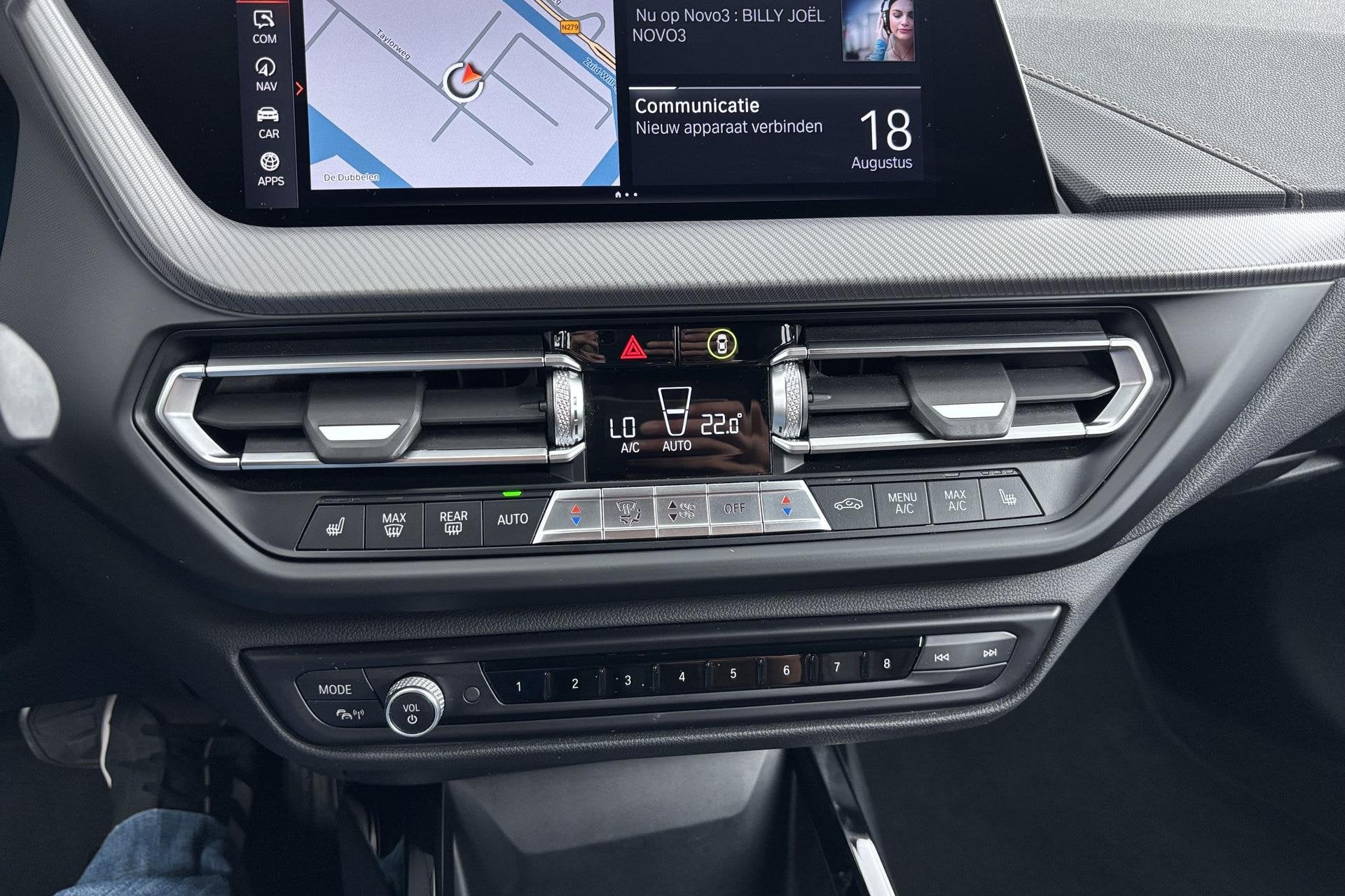Foto 29 van BMW 1-serie 120i Business Edition Plus Sportief karakter met