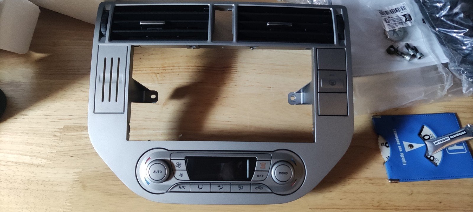 Ford Kuga MK1 / C-Max radio/ventilatie cover met airco, Auto-onderdelen, Ophalen of Verzenden, Gebruikt, Ford