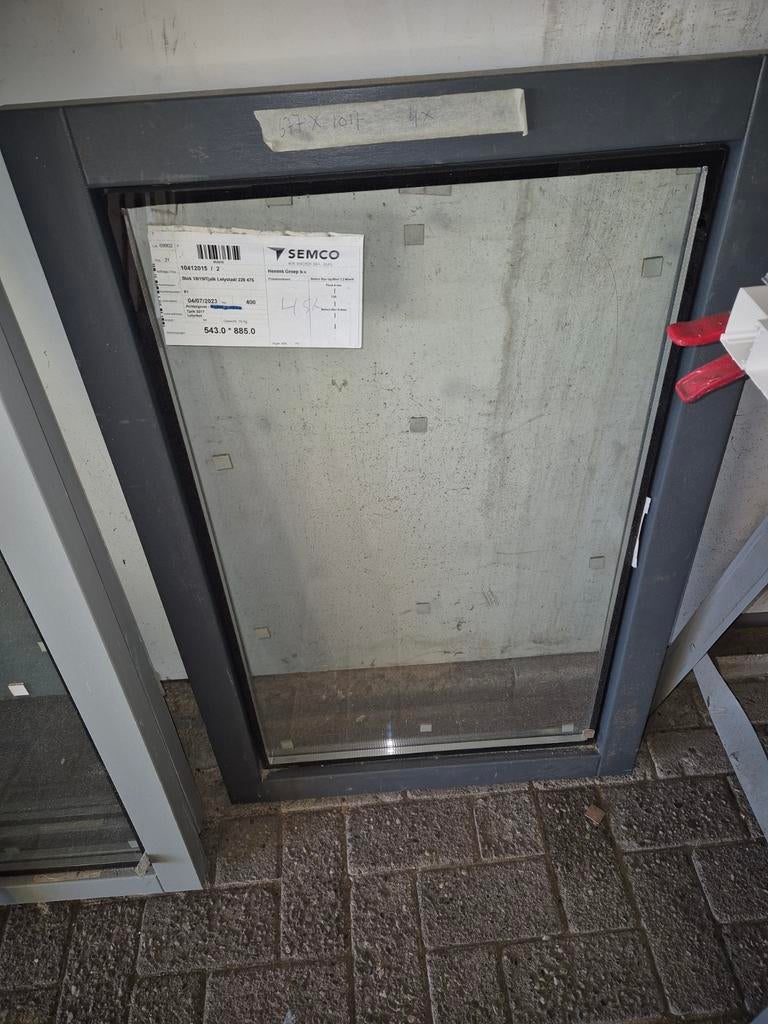 Raam met dubbelglas 677 x 1017 / 555 x 1338  / 520 x 935, Ophalen, Minder dan 80 cm, Gevelraam of Ruit, Dubbelglas