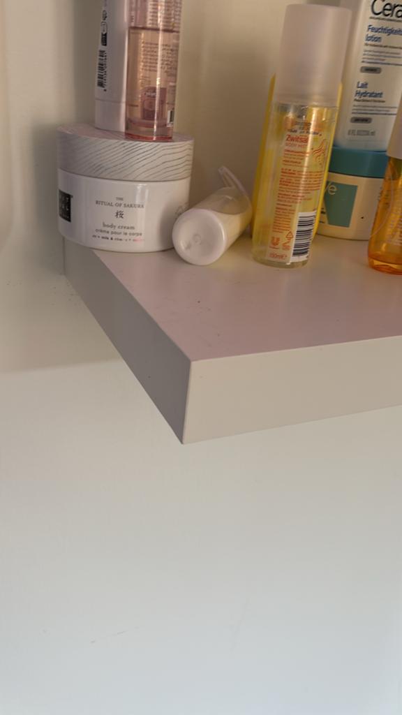2x Witte IKEA Planken - Zwevend Wandrek, Huis en Inrichting, Woonaccessoires | Wandplanken en Boekenplanken, Ophalen of Verzenden