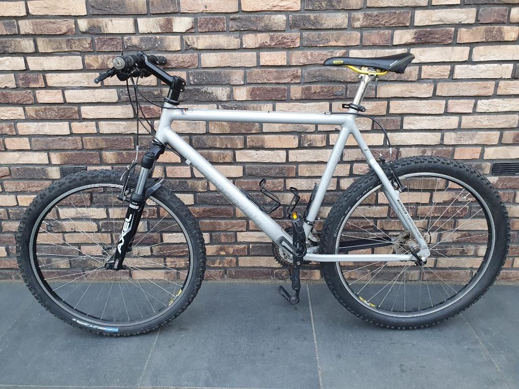 Cannondale mountain bike, Fietsen en Brommers, Fietsen | Mountainbikes en ATB, 57 cm of meer, Zo goed als nieuw, Ophalen, Overige merken