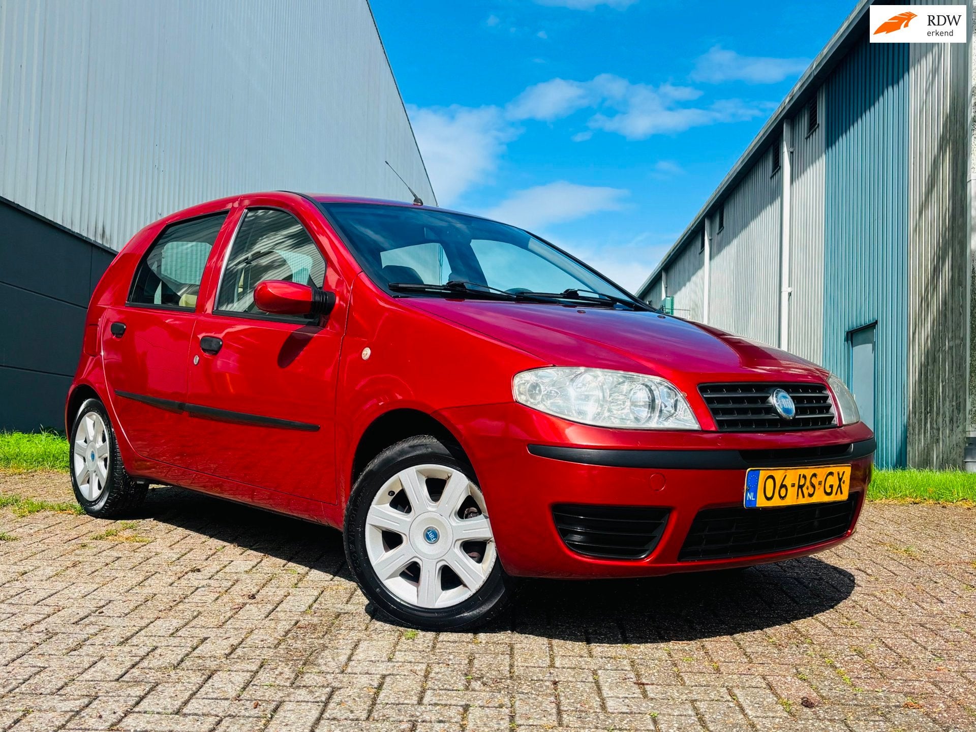 Fiat Punto 1.4-16V Dynamic.NIEUWE APK.AIRCO, Auto's, Voorwielaandrijving, Stof, Beige, 400 kg
