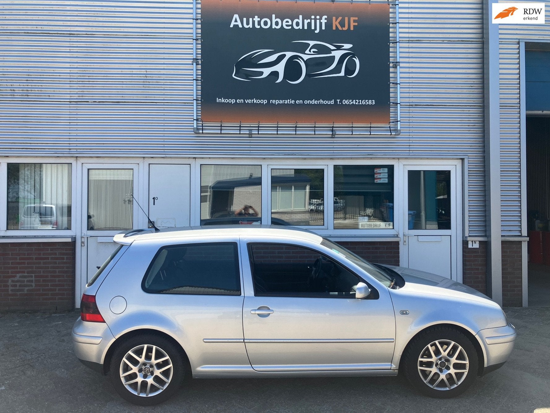 Volkswagen Golf 2.3 V5 Highline Clima leer Cruisse, Auto's, Volkswagen, Voorwielaandrijving, Gebruikt, Zwart, Bedrijf
