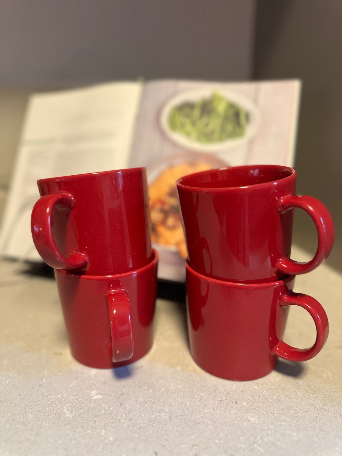Iittala Teema bekers - set van 4, rood, Huis en Inrichting, Gebruikt, Keramiek, Modern, Mok