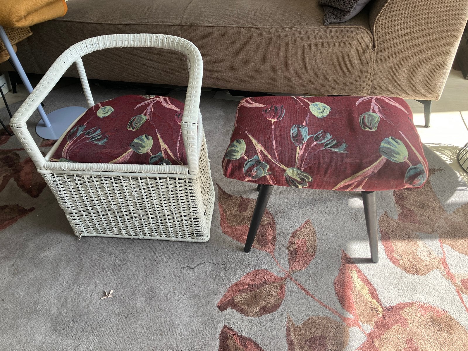 Vintage rotan mandstoeltje en vintage voetenbankje, Huis en Inrichting, Banken | Voetenbanken en Poefen, Ophalen, Rechthoekig