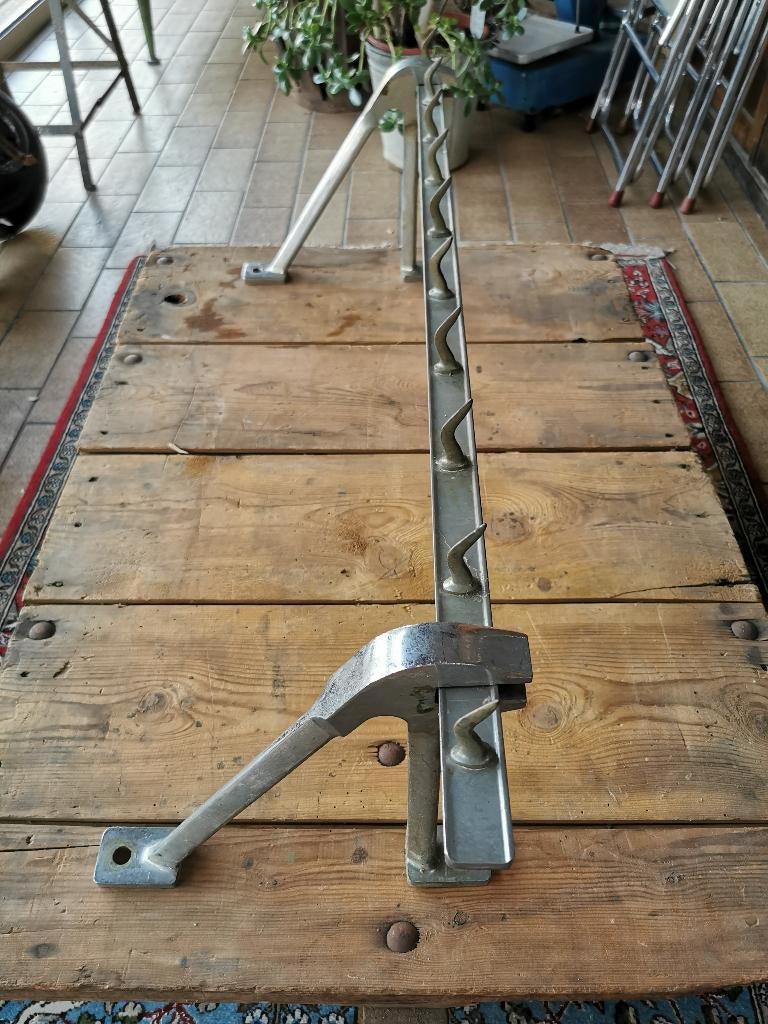 Oud slagersrek/vleesrek/vleeshaken/wandrek/keukenrek, Ophalen