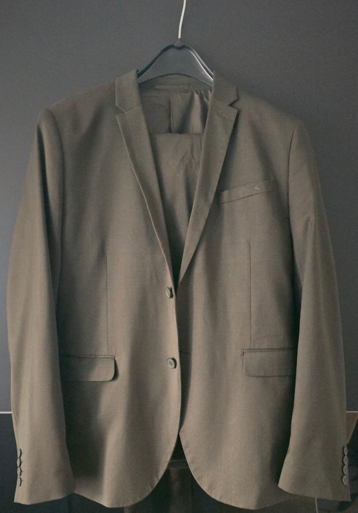 Herenkostuum colbert en broek met 54 skinny fit, Ophalen of Verzenden, Zo goed als nieuw, Maat 52/54 (L), Bruin