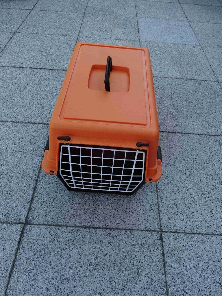 Leuke bench voor konijn of andere kleine dieren, Zo goed als nieuw, Reiskooi of Transportbox, Ophalen, Minder dan 60 cm