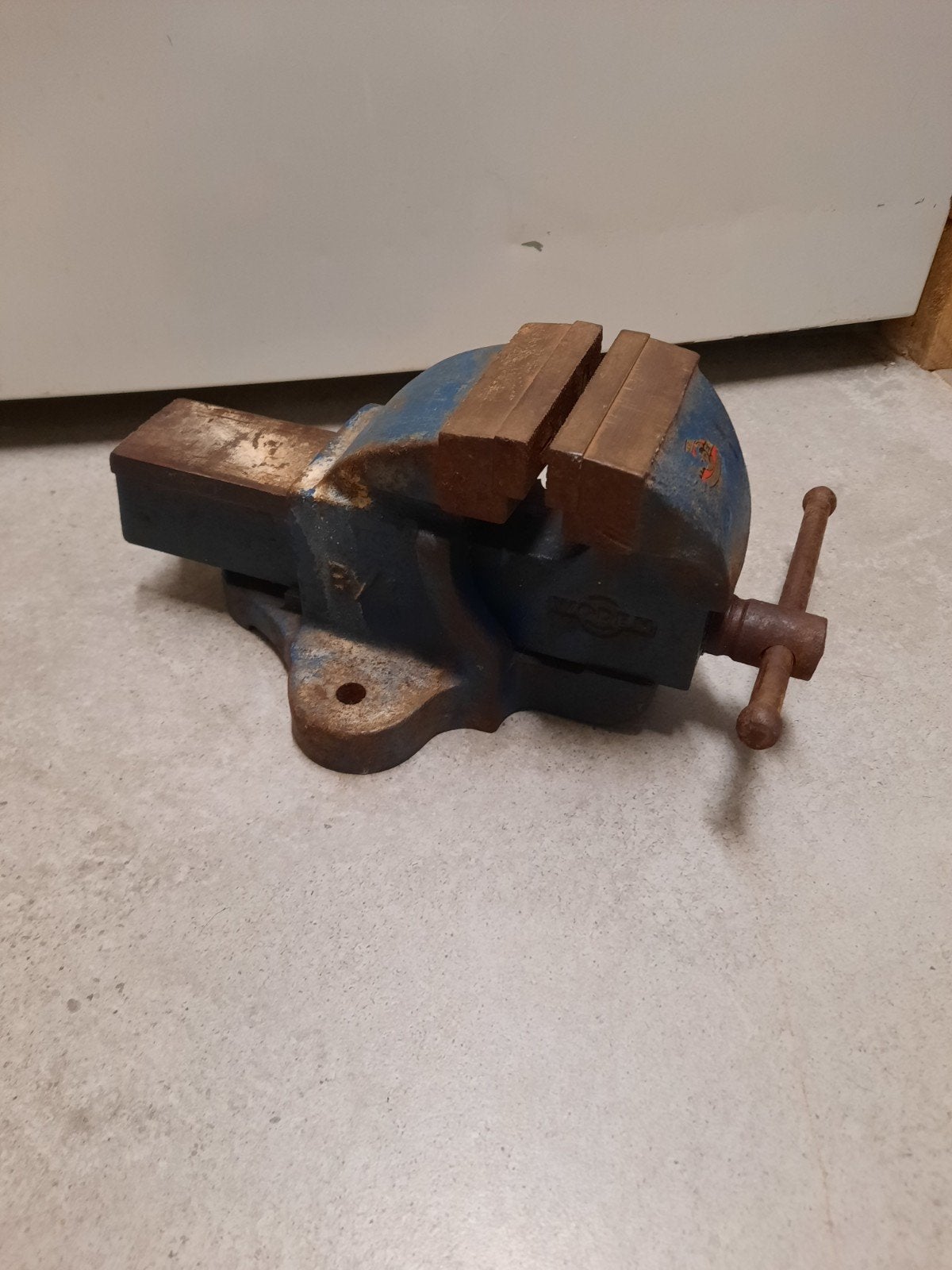 woden made england  bankschroef  vice, Ophalen of Verzenden, Gebruikt, Bankschroef