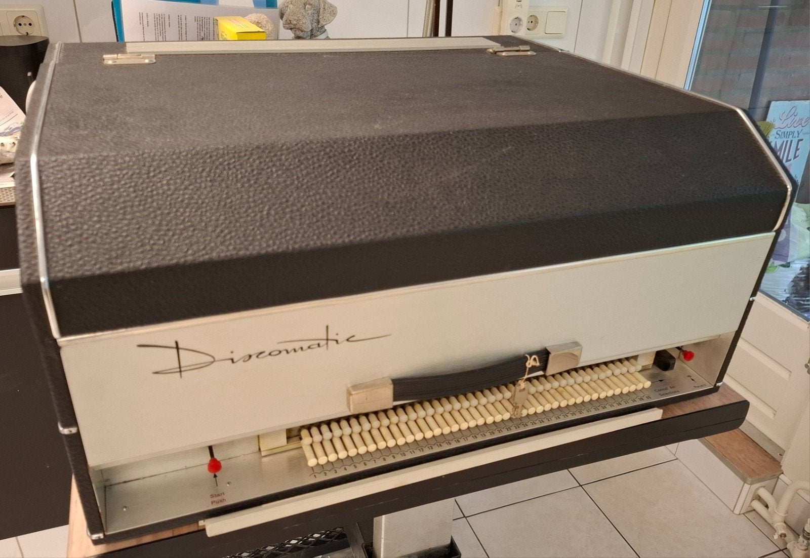 Discomatic draagbare jukebox 80 selecties, Verzamelen, Ophalen, Gebruikt, 1970 tot heden, Overige merken