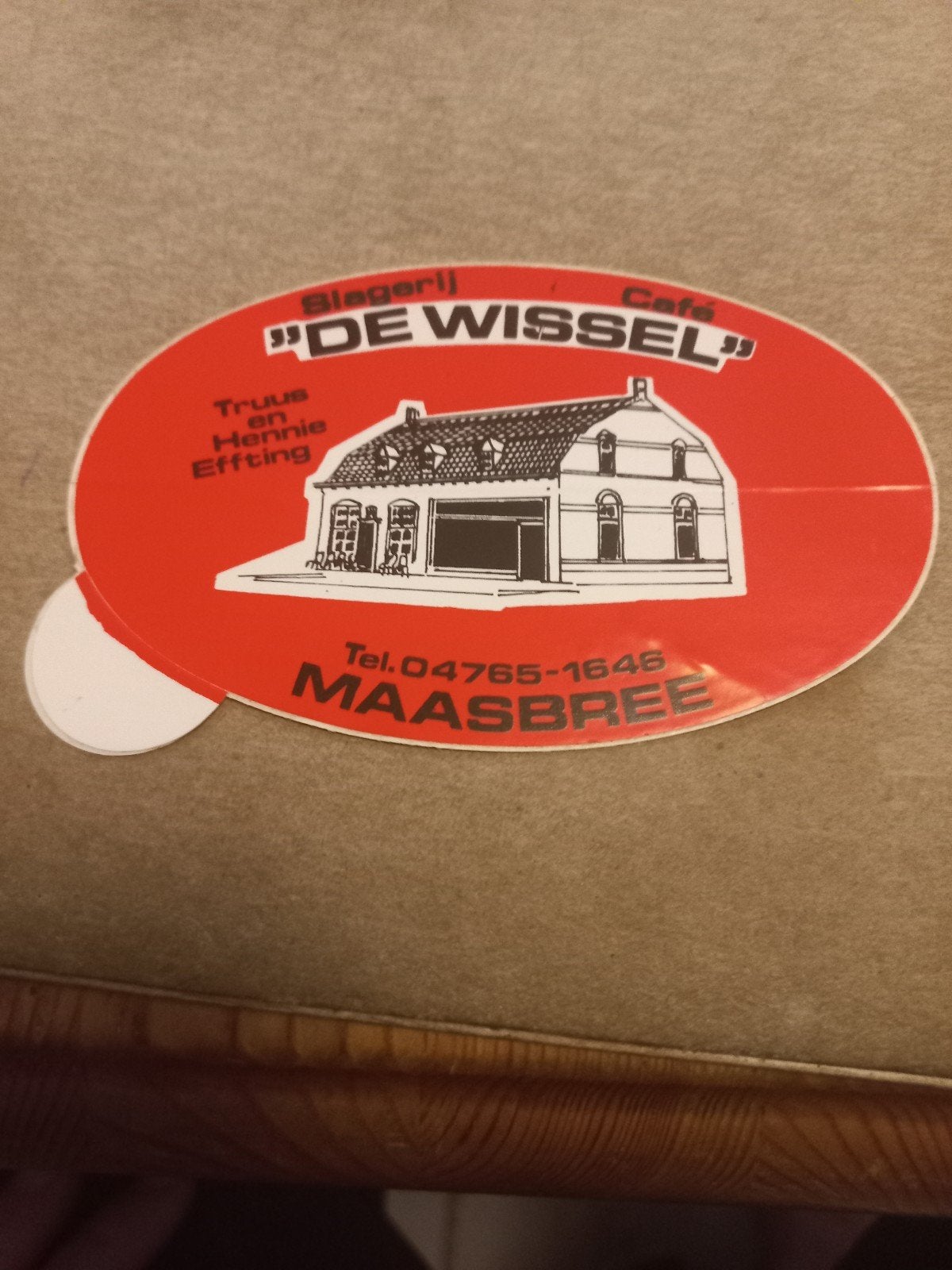 Vintage Sticker Slagerij Café "De Wissel" Maasbree, Ophalen of Verzenden, Gebruikt, Overige typen