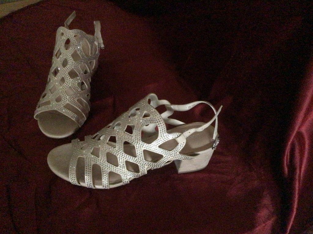 Gala/feest schoenen, Beige, Overige typen, Nieuw, Ophalen of Verzenden